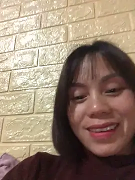 Trangbabylove online show from March 12, 2026, 10:27 pm