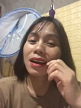 Trangbabylove online show from March 23, 2026, 5:39 pm