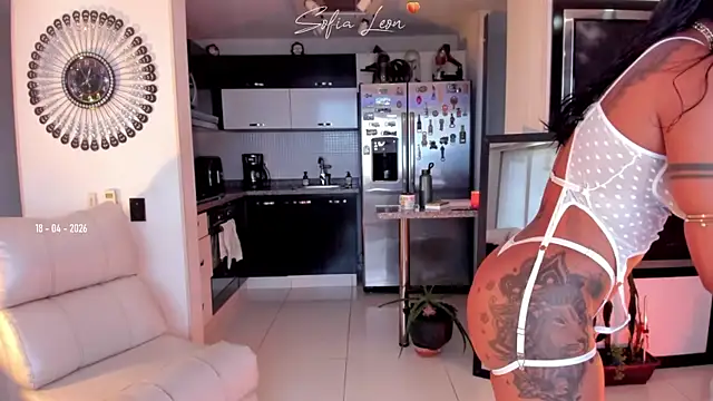 sofiasexhot online show from April 18, 2026, 1:04 pm