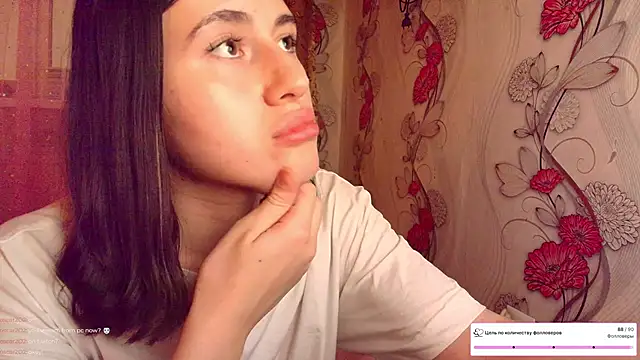 KristinaScott online show from December 15, 2025, 7:07 pm