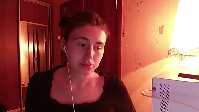 Snapshot of KristinaScott chatting on April 5, 2026, 5:21 pm KristinaScott online show from April 5, 2026, 5:21 pm