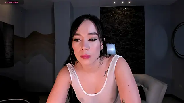 ZaraKafruni online show from January 7, 2026, 3:42 am