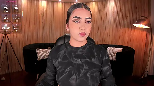 SophieLanne online show from June 1, 2026, 12:01 am