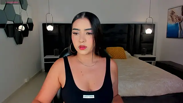 SophieLanne online show from August 2, 2026, 4:22 am