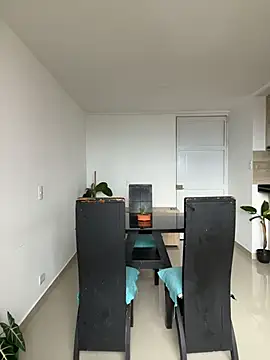 LaraDanverss online show from April 5, 2026, 9:34 pm