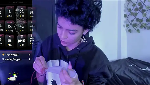 Anny Kiitty online show from April 8, 2026, 4:29 pm