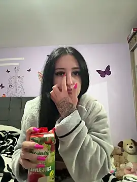 elenaalena online show from December 16, 2025, 7:41 pm