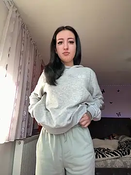 elenaalena online show from December 19, 2025, 10:55 am