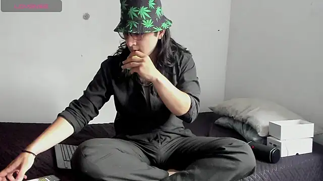 Amoneth Xx online show from January 14, 2026, 8:03 pm