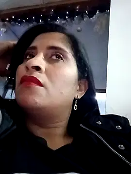 Snapshot of CarolinaNavas33 chatting on November 29, 2025, 2:03 am CarolinaNavas33 online show from November 29, 2025, 2:03 am