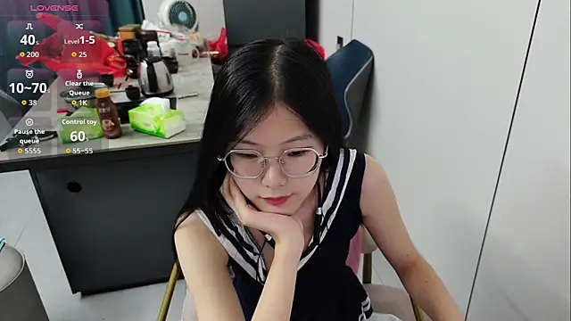 Snapshot of xlin-baby chatting on May 23, 2026, 3:49 pm xlin-baby online show from May 23, 2026, 3:49 pm