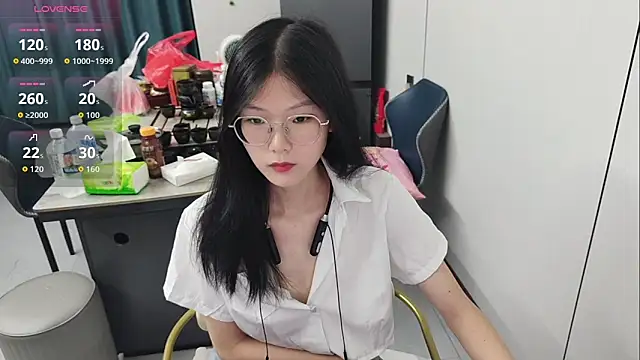 Snapshot of xlin-baby chatting on May 24, 2026, 4:23 pm xlin-baby online show from May 24, 2026, 4:23 pm