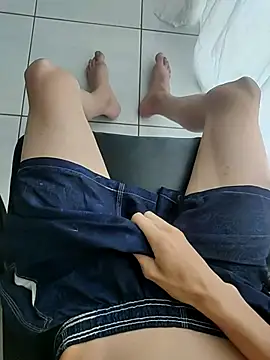 bnnzin online show from November 30, 2025, 6:34 pm