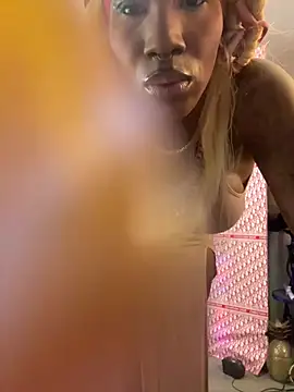 Motherbigbus online show from March 4, 2026, 5:24 am