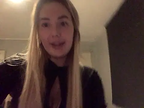 Snapshot of xoxohan11 chatting on February 14, 2026, 12:29 am xoxohan11 online show from February 14, 2026, 12:29 am