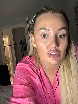 Snapshot of xoxohan11 chatting on March 25, 2026, 10:38 pm xoxohan11 online show from March 25, 2026, 10:38 pm