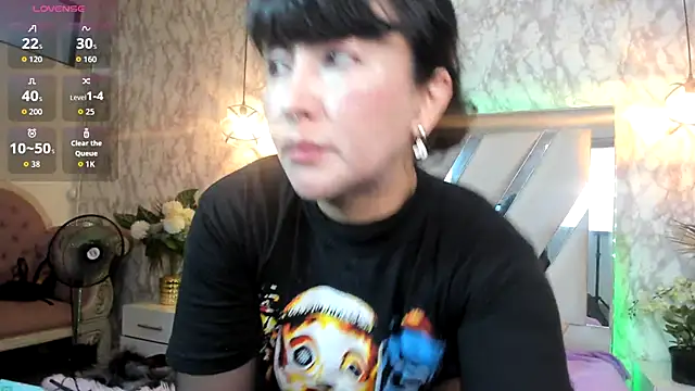 LILITH LIBELULA online show from December 4, 2025, 7:33 pm