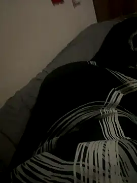 Trist4n939 online show from November 16, 2025, 11:21 pm