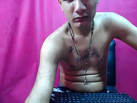 hot1090 online show from November 19, 2025, 9:26 pm