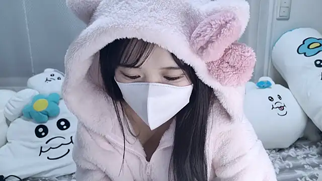 Nemu chan  online show from January 10, 2026, 8:16 am