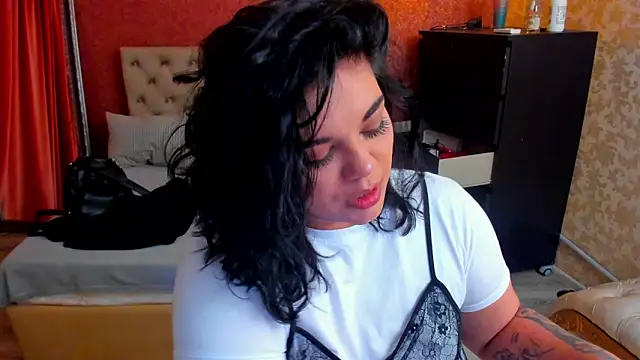 Snapshot of SpicyCarlaXX chatting on June 4, 2026, 8:26 pm SpicyCarlaXX online show from June 4, 2026, 8:26 pm