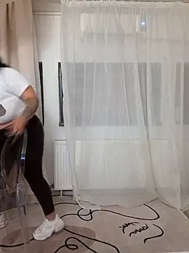 Snapshot of SpicyCarlaXX chatting on July 14, 2026, 2:05 am SpicyCarlaXX online show from July 14, 2026, 2:05 am