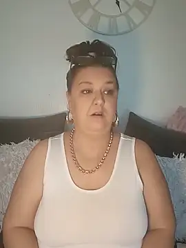 Snapshot of Nova-WiseX chatting on November 30, 2025, 9:24 am Nova-WiseX online show from November 30, 2025, 9:24 am