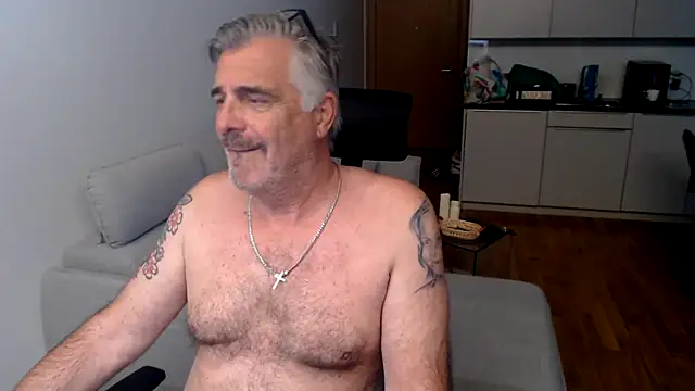 Buidapest online show from November 19, 2025, 9:20 am