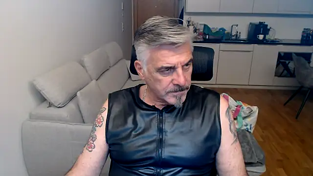 Snapshot of Buidapest chatting on February 18, 2026, 10:39 pm Buidapest online show from February 18, 2026, 10:39 pm