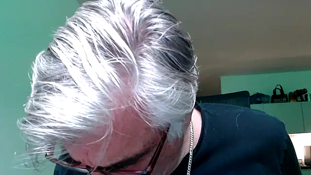 Buidapest online show from May 16, 2026, 6:32 am