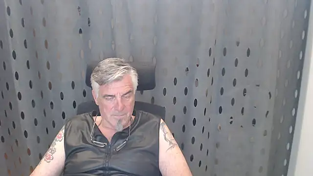 Snapshot of Buidapest chatting on July 18, 2026, 12:42 pm Buidapest online show from July 18, 2026, 12:42 pm