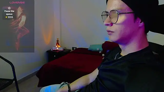 Snapshot of Brandon_starkk chatting on April 22, 2026, 9:38 pm Brandon starkk online show from April 22, 2026, 9:38 pm