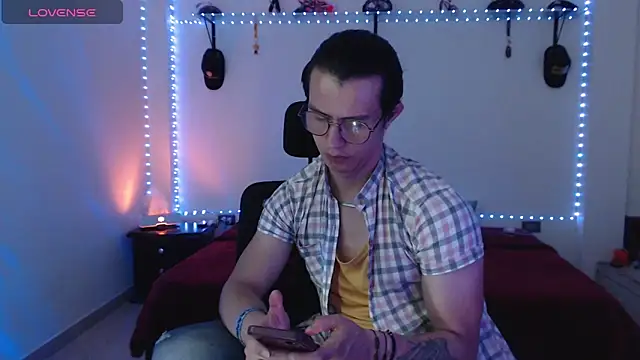 Snapshot of Brandon_starkk chatting on May 30, 2026, 8:50 pm Brandon starkk online show from May 30, 2026, 8:50 pm