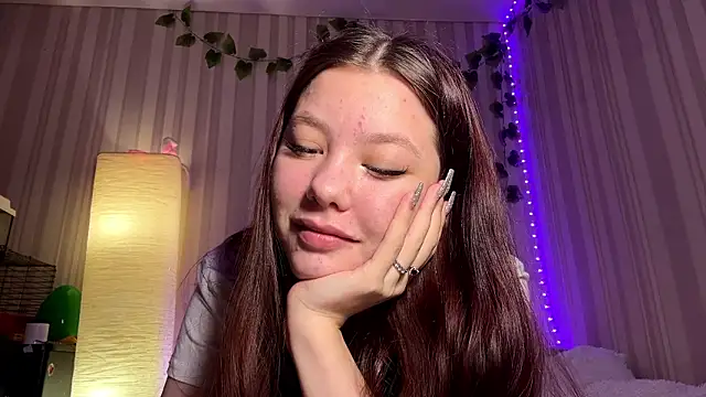 CutieSlim online show from March 18, 2026, 3:26 pm