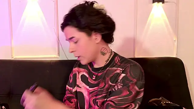 Angel-umbra online show from April 8, 2026, 9:37 pm