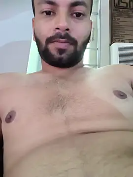 hunterr1593 online show from May 31, 2026, 2:42 am