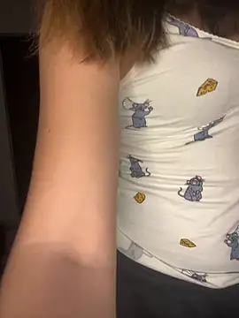 Sandrasnoww online show from December 3, 2025, 9:46 pm