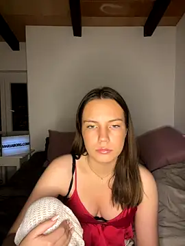 Sandrasnoww online show from December 4, 2025, 8:17 pm