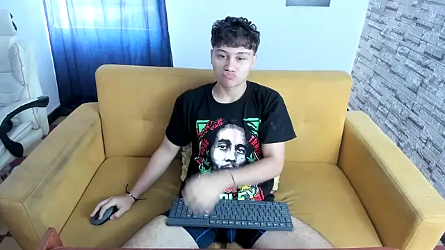 Snapshot of esteban_rios_ chatting on November 29, 2025, 12:41 pm esteban rios online show from November 29, 2025, 12:41 pm