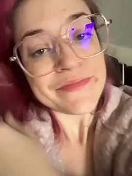 Snapshot of winestaindlips chatting on November 26, 2025, 1:23 pm winestaindlips online show from November 26, 2025, 1:23 pm