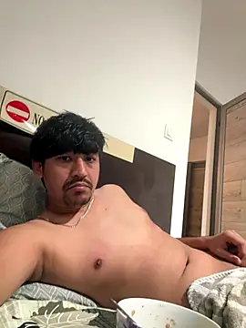 Jhonneeey online show from November 18, 2025, 3:05 pm