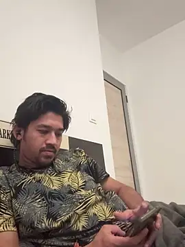 Jhonneeey online show from December 17, 2025, 1:33 am