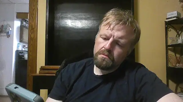 Snapshot of TheOneDonShaun chatting on April 28, 2026, 2:27 am TheOneDonShaun online show from April 28, 2026, 2:27 am