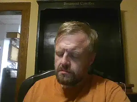 Snapshot of TheOneDonShaun chatting on May 22, 2026, 2:40 am TheOneDonShaun online show from May 22, 2026, 2:40 am