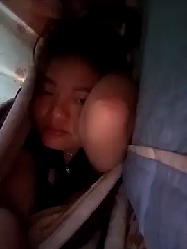 Snapshot of Lee-Thee chatting on November 25, 2025, 11:27 pm Lee-Thee online show from November 25, 2025, 11:27 pm