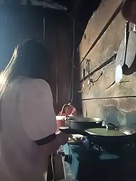 Snapshot of Lee-Thee chatting on January 14, 2026, 11:20 pm Lee-Thee online show from January 14, 2026, 11:20 pm