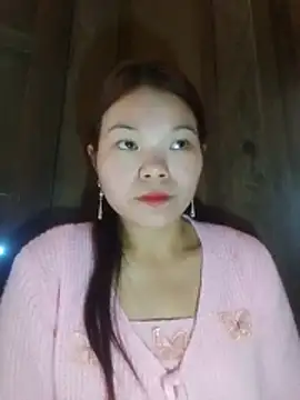 yu-zhen online show from November 30, 2025, 4:38 am