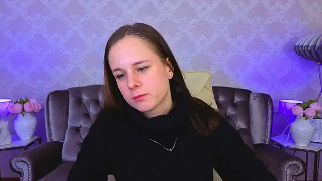 KarolinaSky online show from November 17, 2025, 1:39 pm