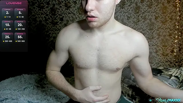 Maxhornyblondieman online show from December 19, 2025, 10:22 am