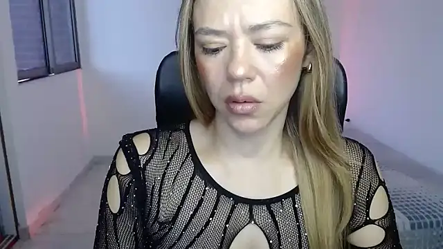 Snapshot of Annie_Cervantez chatting on April 26, 2026, 11:19 am Annie Cervantez online show from April 26, 2026, 11:19 am